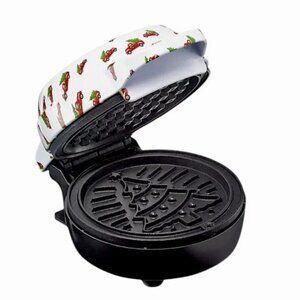 Bella – Mini Christmas Tree Waffle Maker